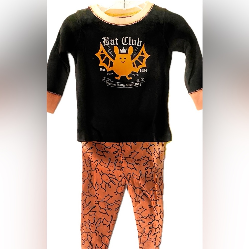 Old Navy Baby Infant Halloween Bat Pajamas Set. 100% cotton.